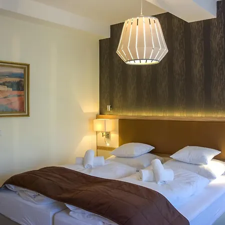 Hotel Klosterturm 2*